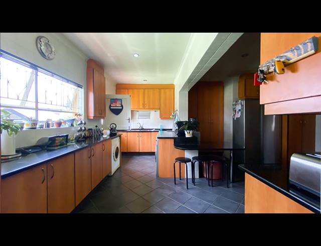 3 BEDROOM HOUSE RENTED IN BRACKENHURST